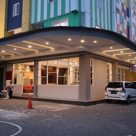 D'Carol Hotel Surabaya Eksteriør billede