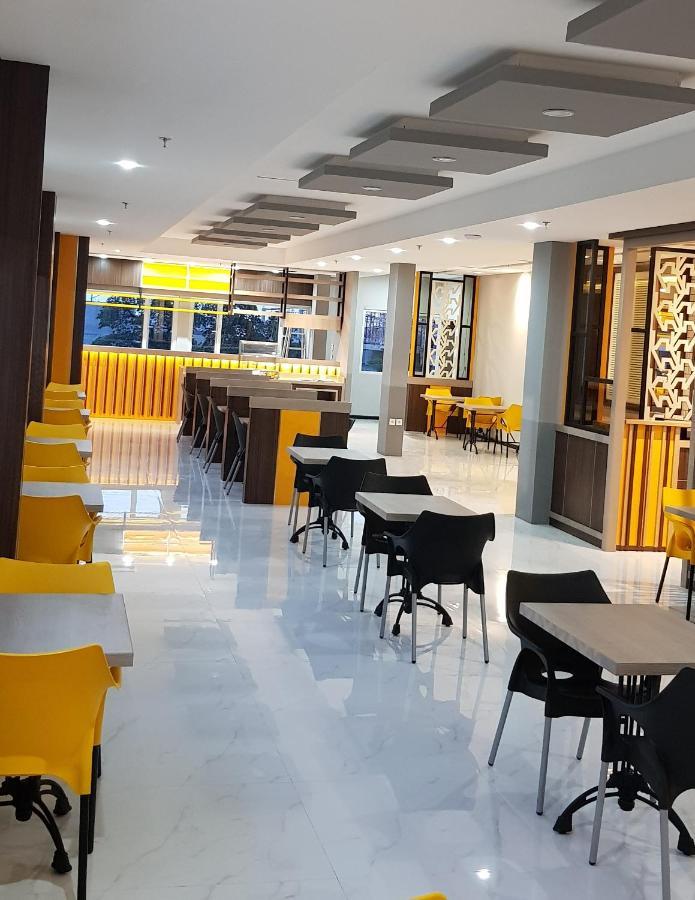 D'Carol Hotel Surabaya Eksteriør billede