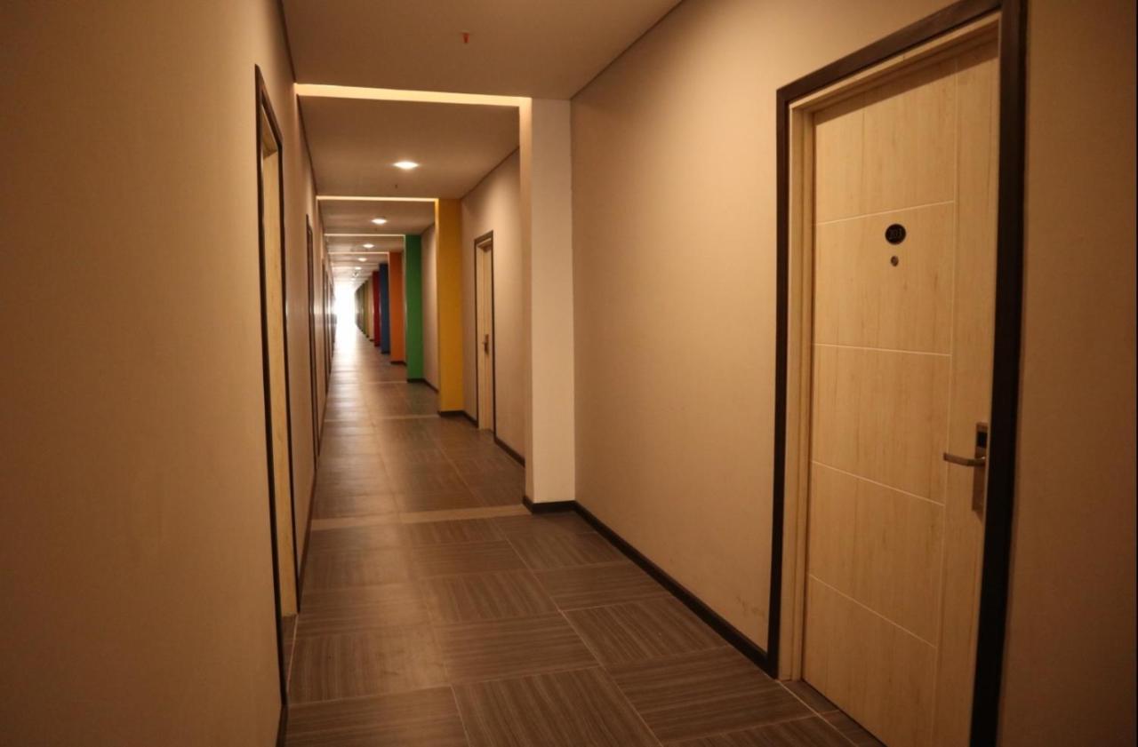 D'Carol Hotel Surabaya Eksteriør billede