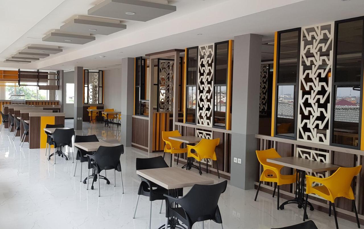 D'Carol Hotel Surabaya Eksteriør billede