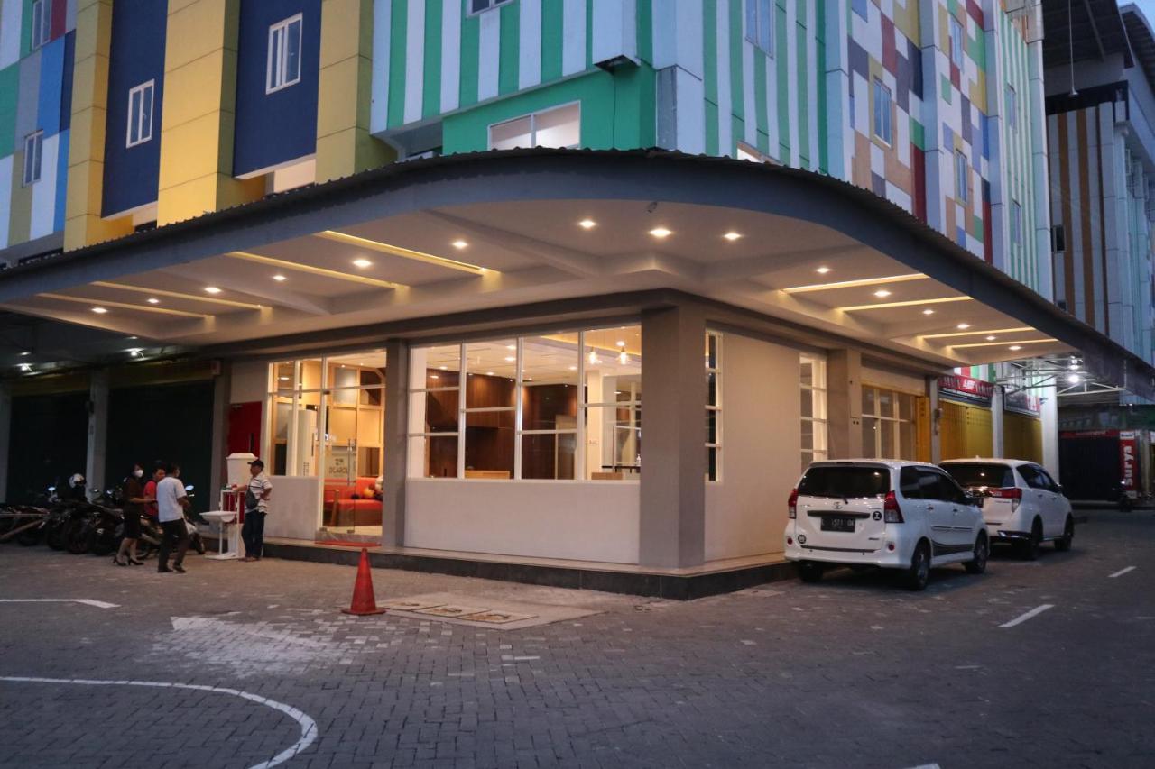 D'Carol Hotel Surabaya Eksteriør billede