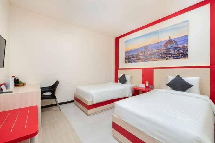 D'Carol Hotel Surabaya Eksteriør billede